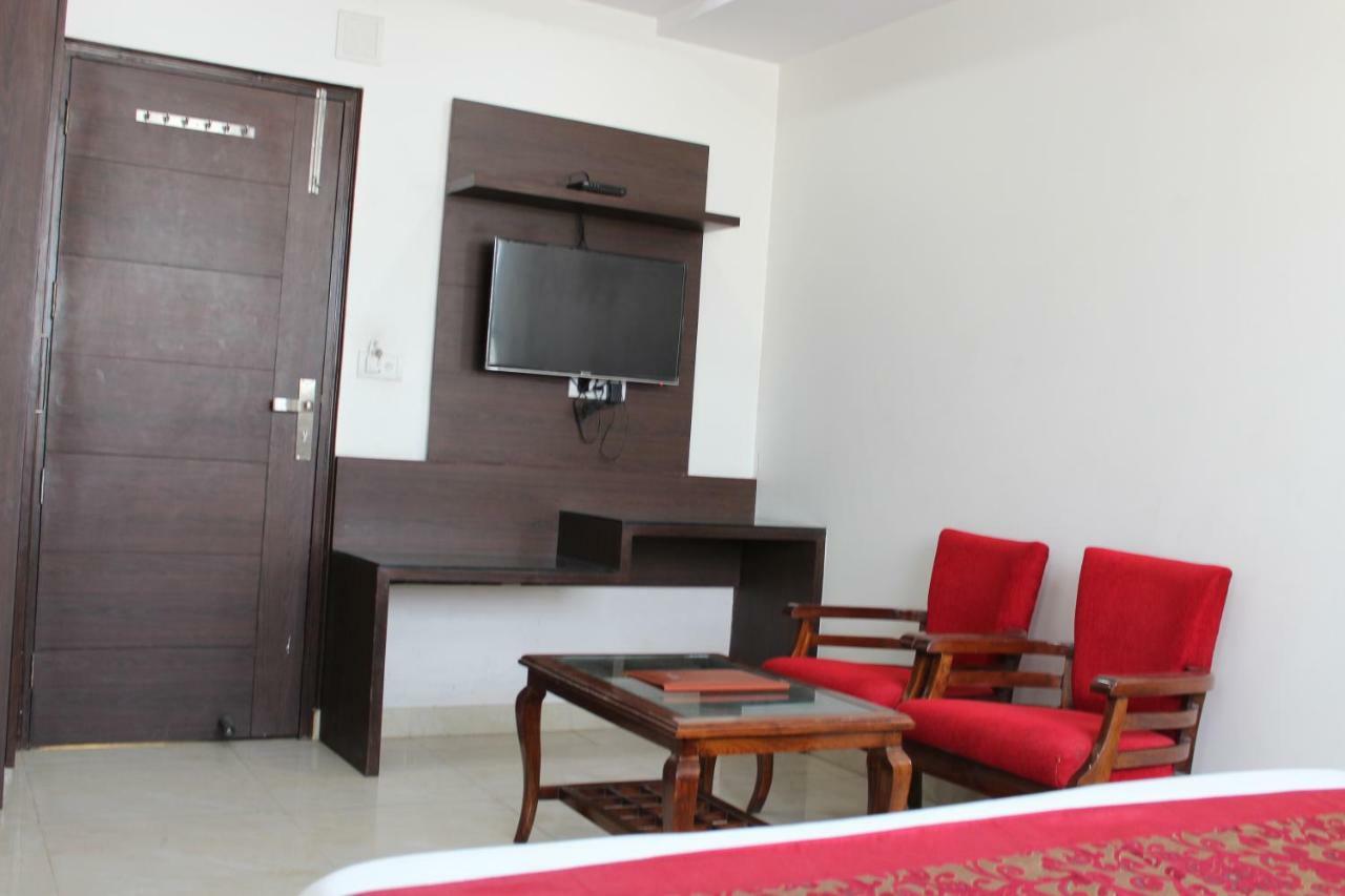 Hotel Lav Kush Deluxe " 3 Min Walking From New Delhi Railway Station " 外观 照片