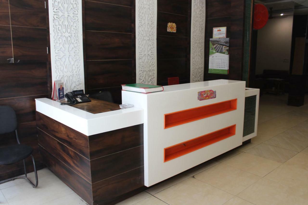 Hotel Lav Kush Deluxe " 3 Min Walking From New Delhi Railway Station " 外观 照片
