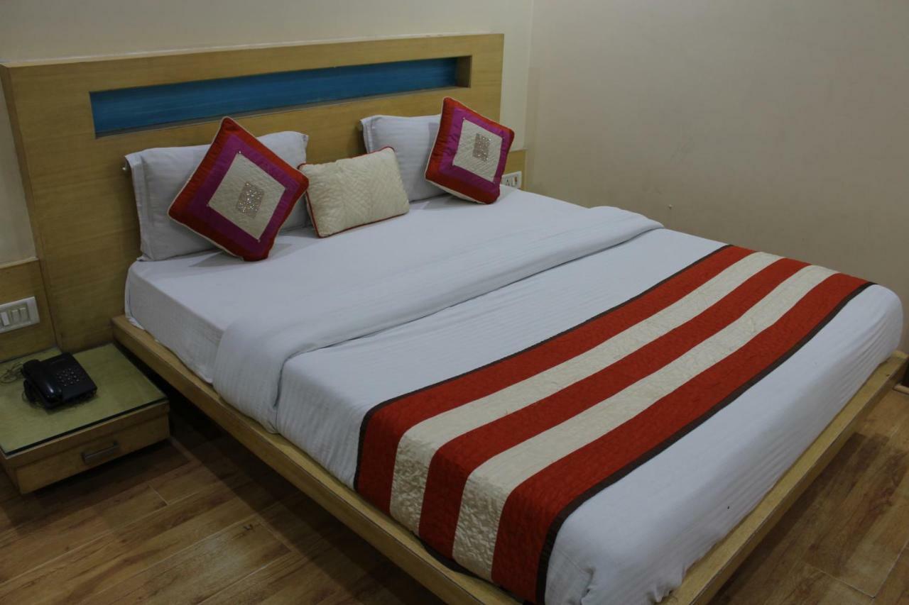Hotel Lav Kush Deluxe " 3 Min Walking From New Delhi Railway Station " 外观 照片