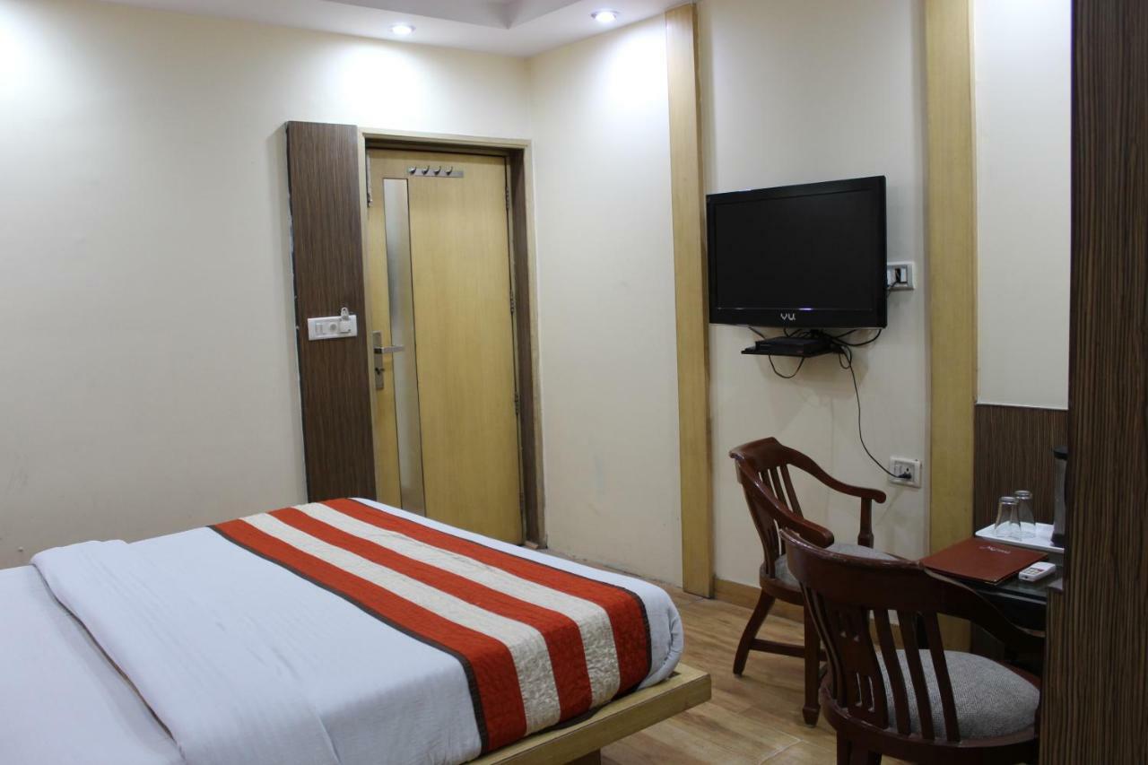 Hotel Lav Kush Deluxe " 3 Min Walking From New Delhi Railway Station " 外观 照片